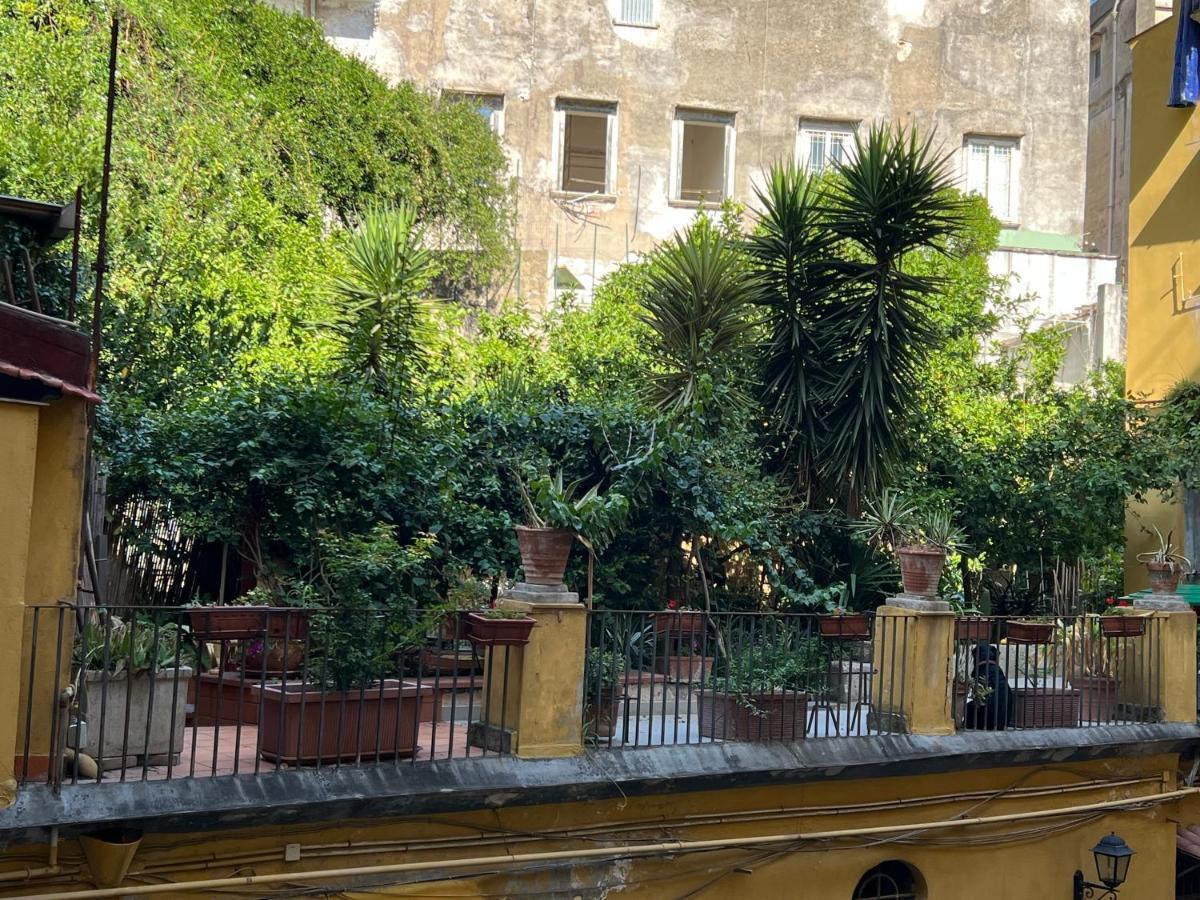 La Limonaia Di Chiaia Apartment Наполи Екстериор снимка