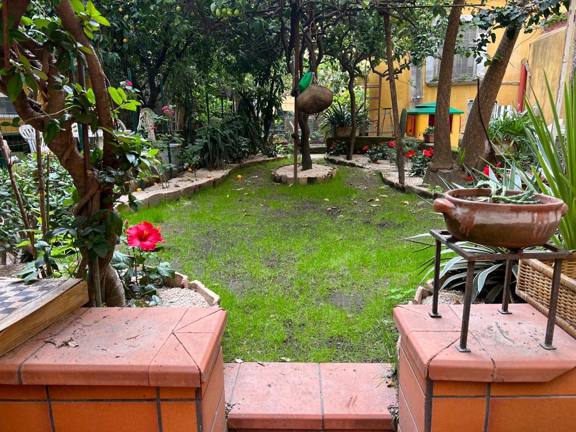La Limonaia Di Chiaia Apartment Наполи Екстериор снимка