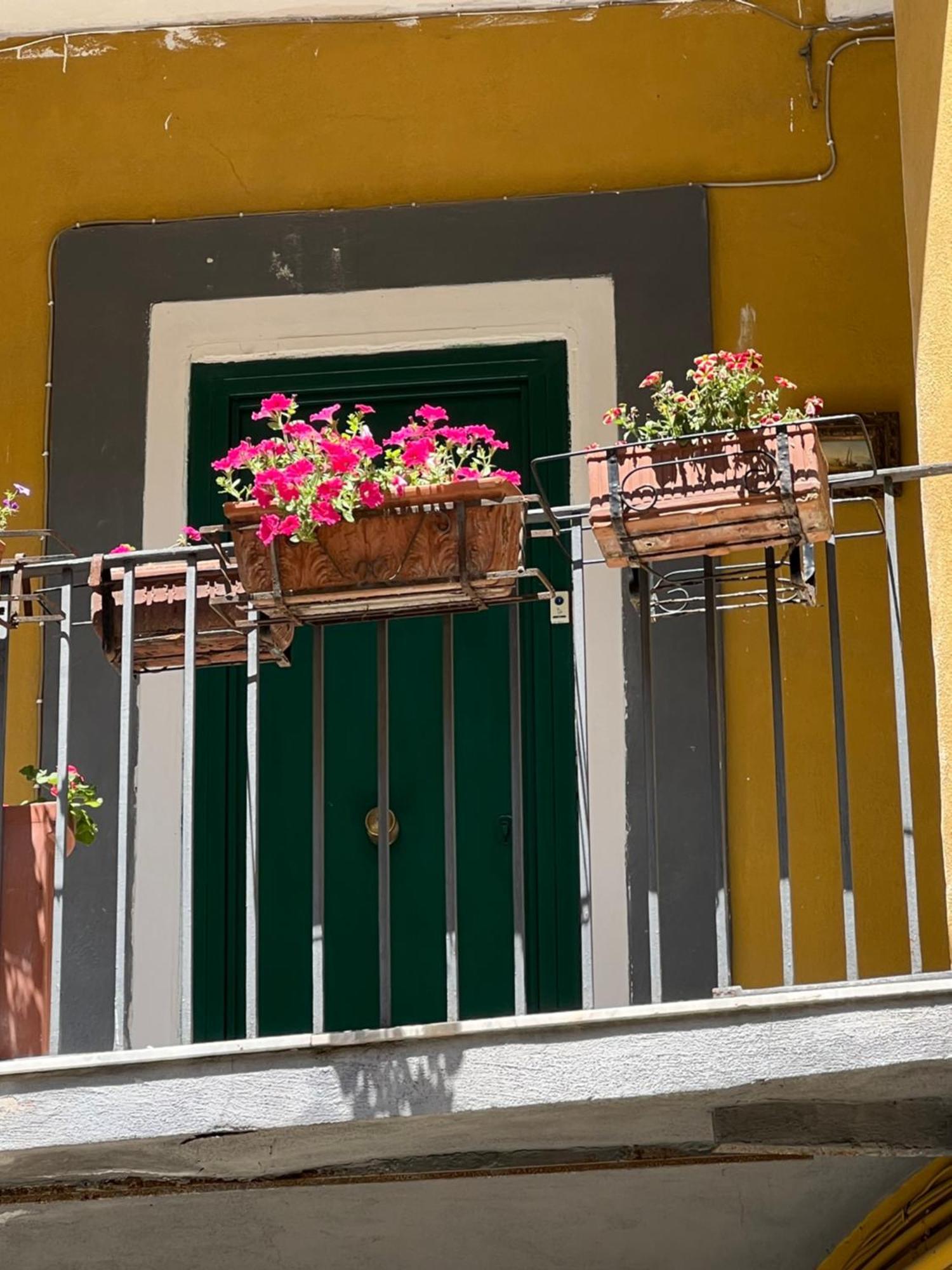 La Limonaia Di Chiaia Apartment Наполи Екстериор снимка