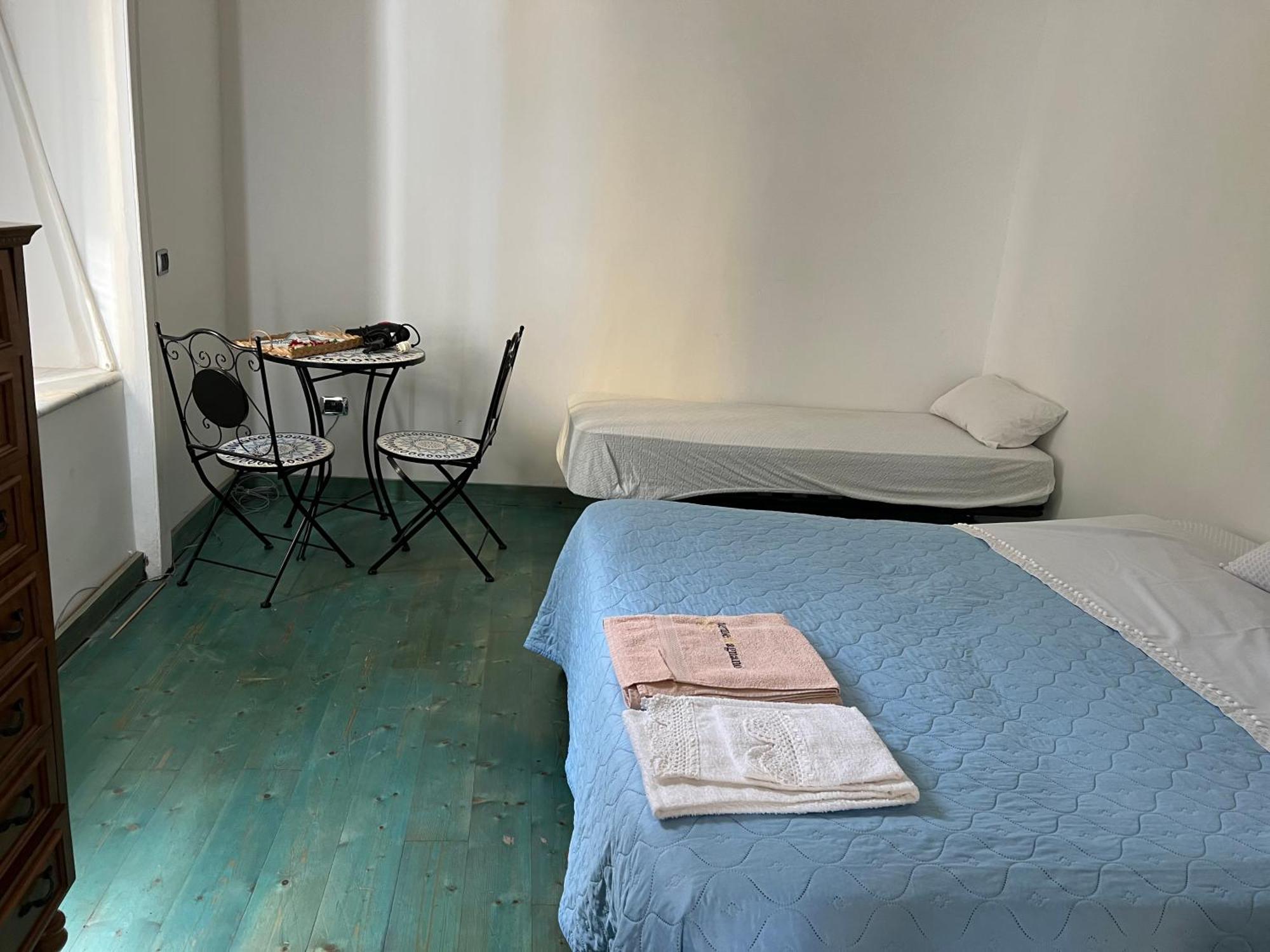 La Limonaia Di Chiaia Apartment Наполи Екстериор снимка