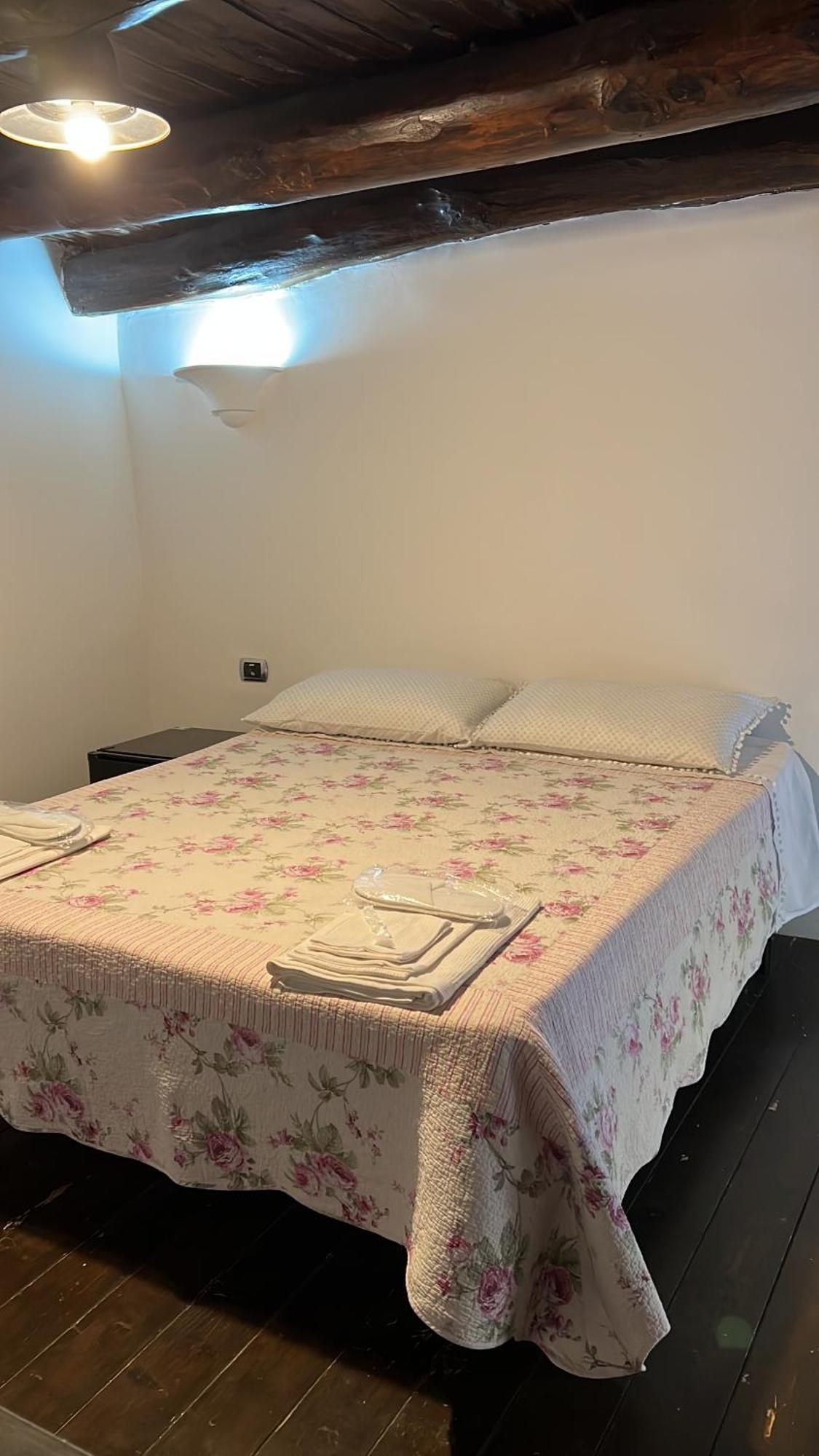 La Limonaia Di Chiaia Apartment Наполи Екстериор снимка