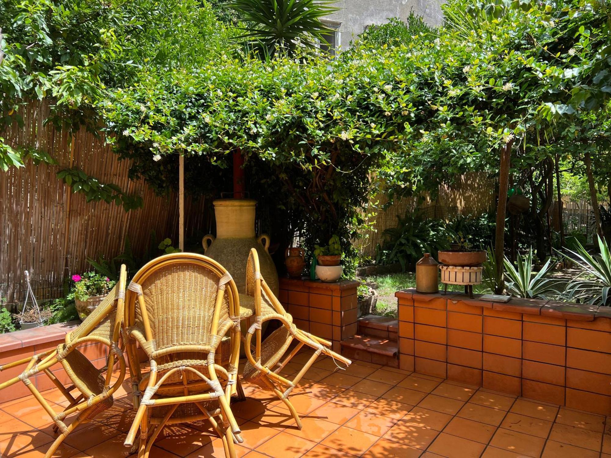 La Limonaia Di Chiaia Apartment Наполи Екстериор снимка