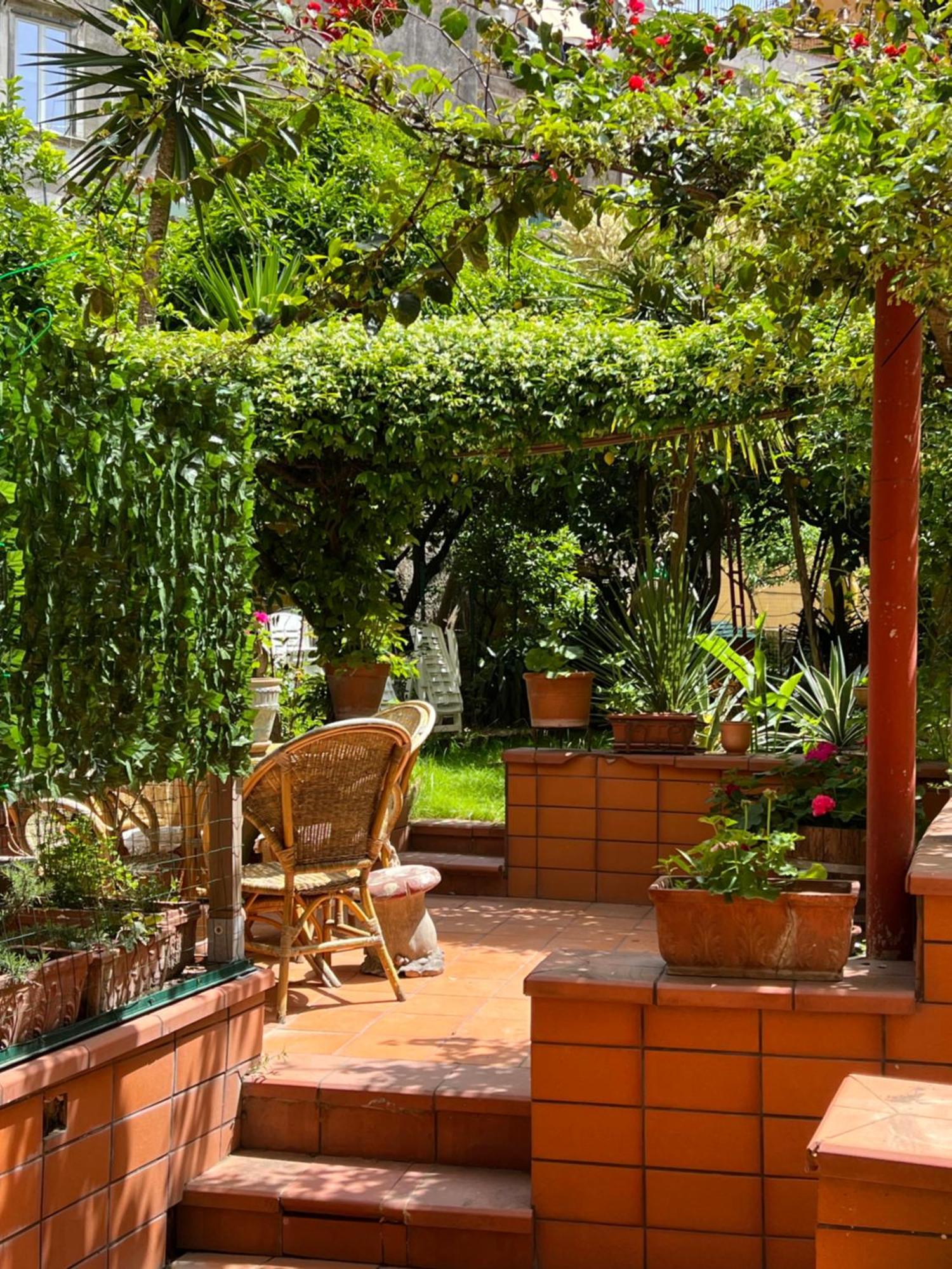 La Limonaia Di Chiaia Apartment Наполи Екстериор снимка